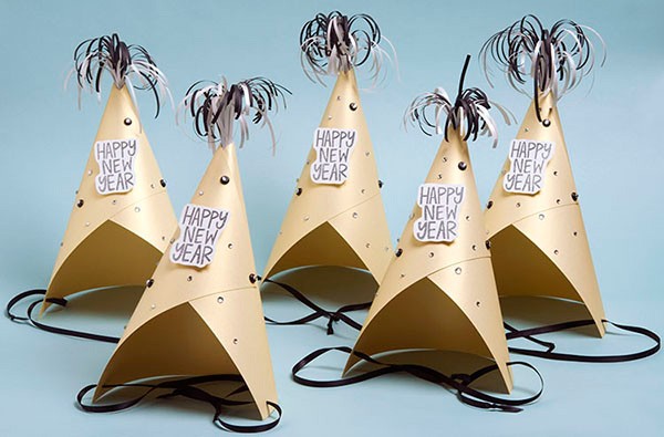 8 Simple and Gorgeous New Year's Party Craft Ideas