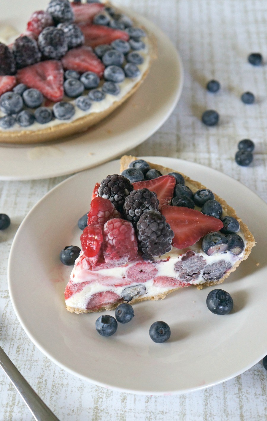 Summer Desserts: Easy Frozen Mixed Berry Vanilla Custard Pie Recipe