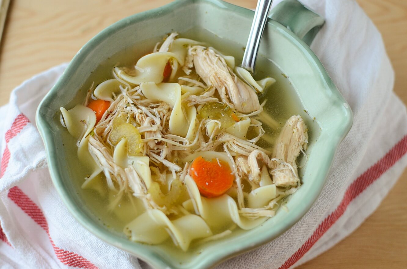 https://www.honeyandlime.co/wp-content/uploads/2018/09/Slow-cooker-turkey-noodle-soup-Merry-About-Town.jpg